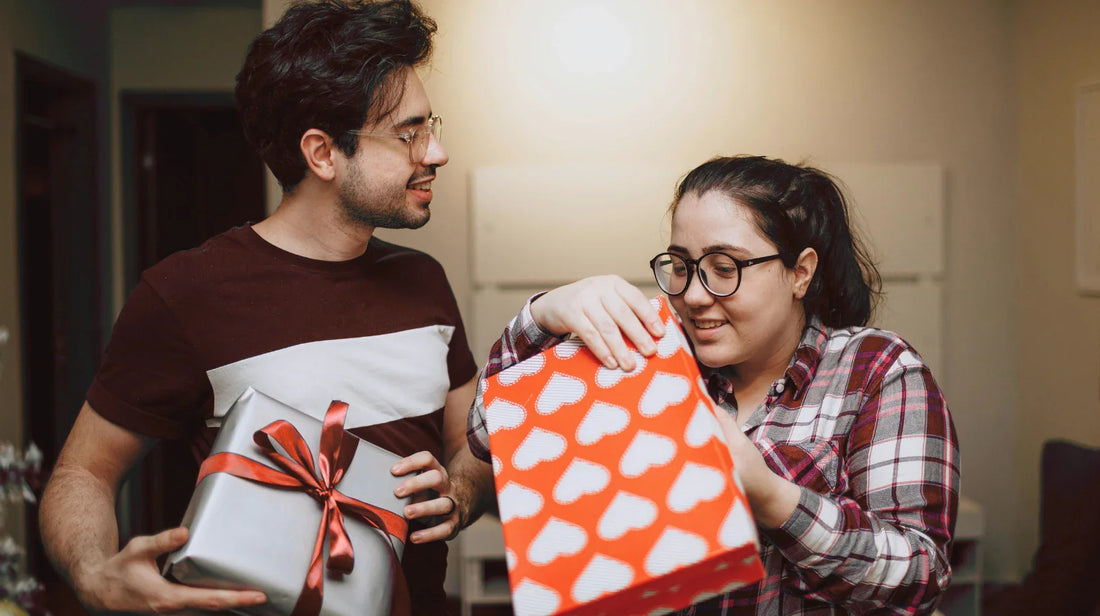 The Meaning Behind Heart Necklace Gifts on Valentine's Day: Why They Create Lasting Memories