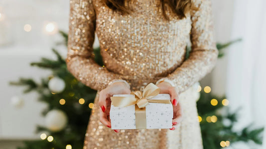 Gifts for Her: Thoughtful &amp; Romantic Gift Ideas She’ll Love