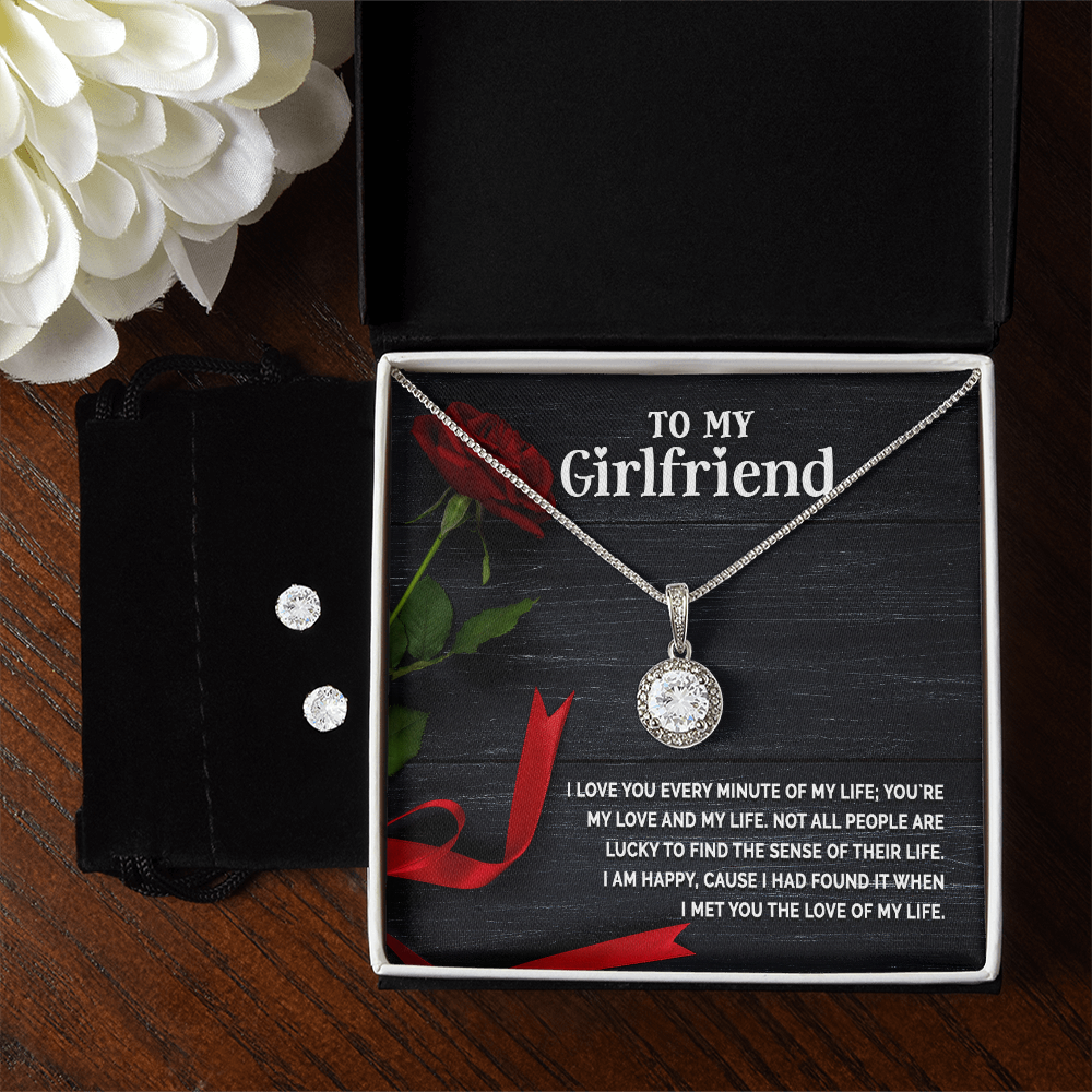 Memorable gift for my girlfriend - Gift Junction 