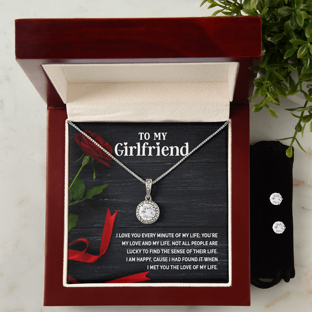 Memorable gift for my girlfriend - Gift Junction 