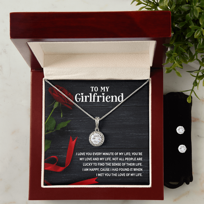 Memorable gift for my girlfriend - Gift Junction 