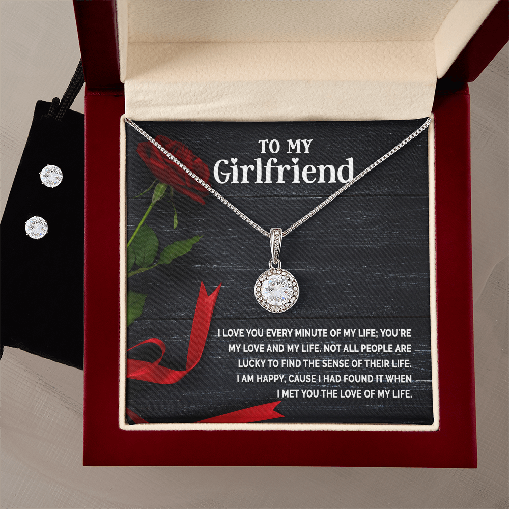 Memorable gift for my girlfriend - Gift Junction 